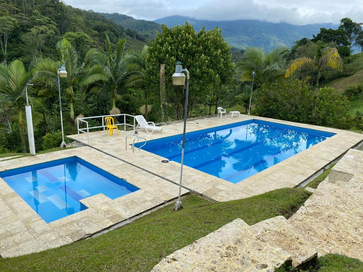 Отель Alojamiento Campestre. San Carlos, Antioquia. Экстерьер фото
