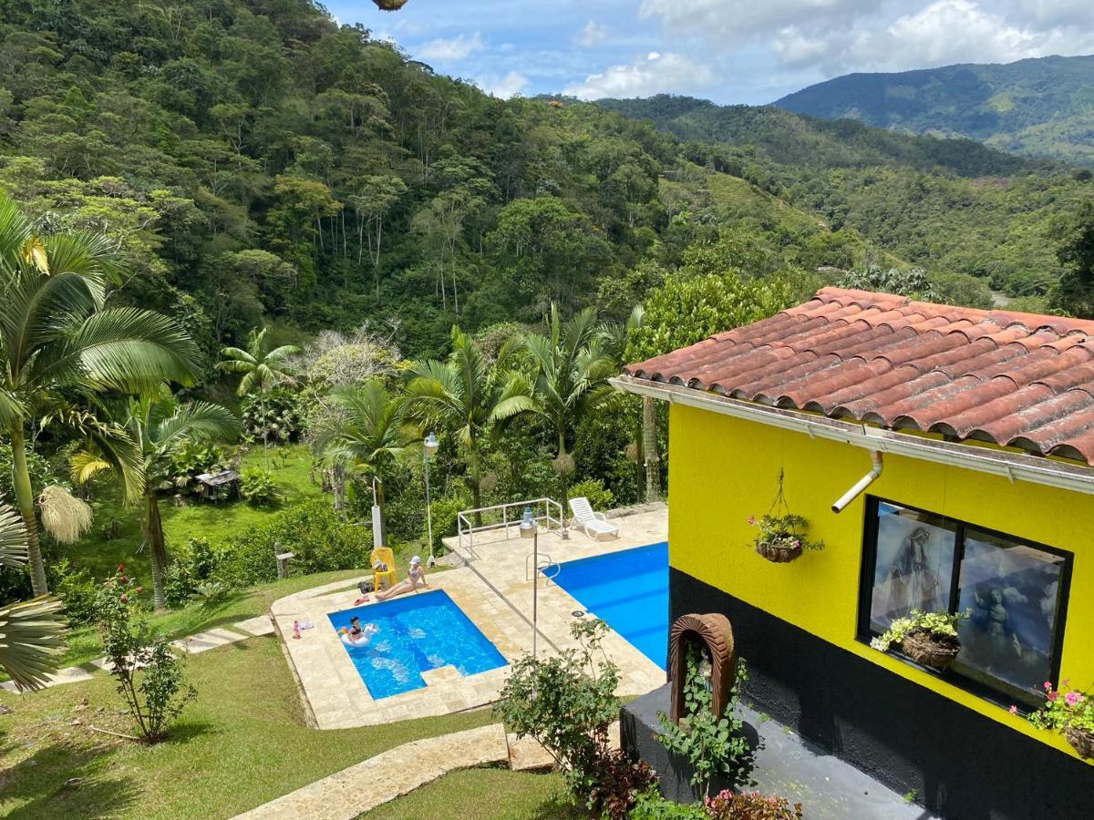 Отель Alojamiento Campestre. San Carlos, Antioquia. Экстерьер фото